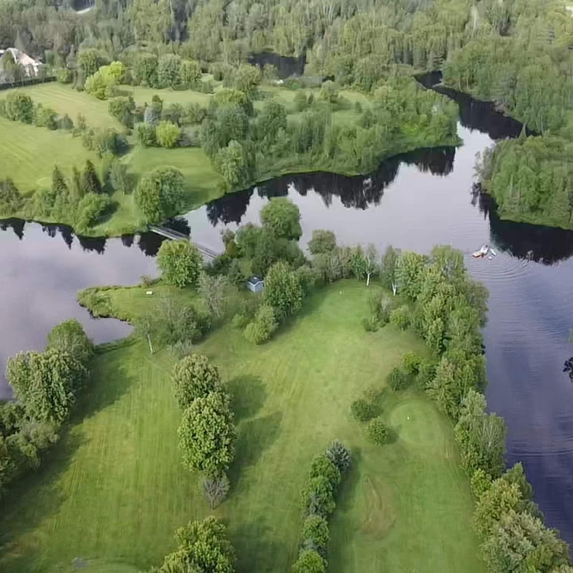 The 9-hole golf course at Le Nordik Réserve Boréale